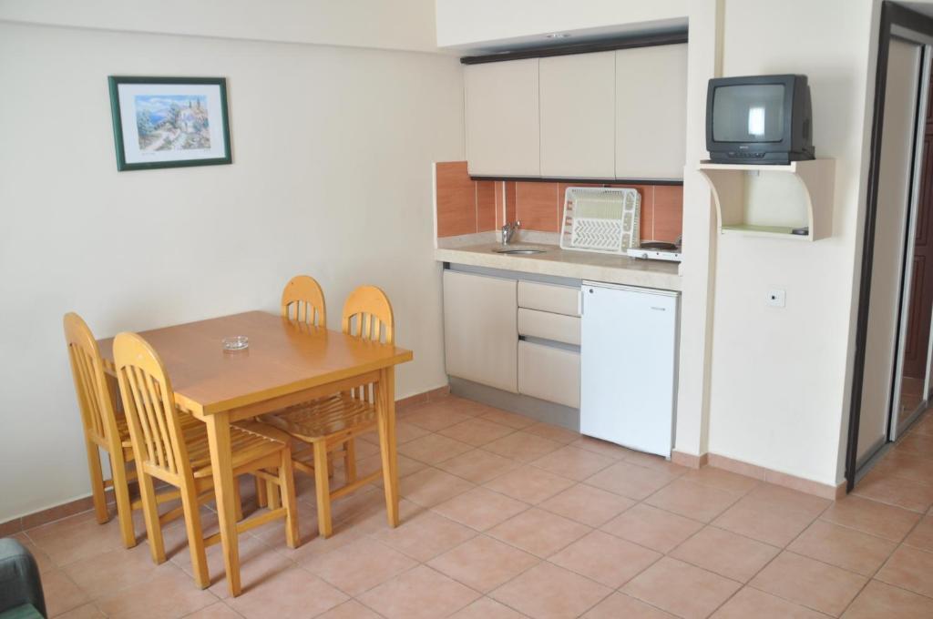 One-Bedroom Apartment,63673510:JPEG